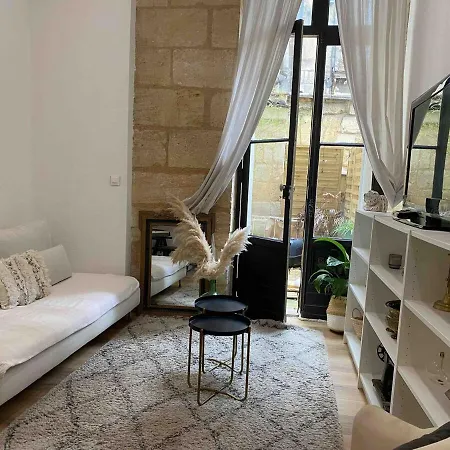 Center Quiet Apartment *